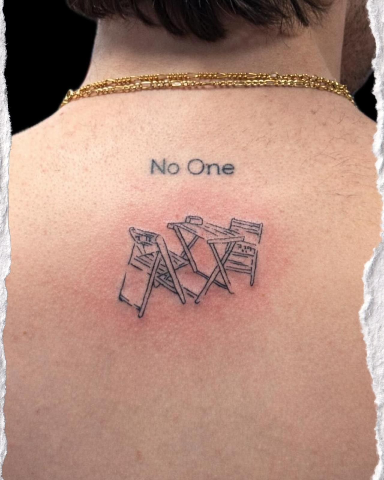 Tatuaje fineline.